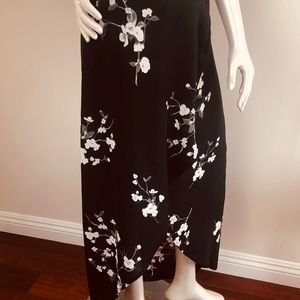 NWT Dynamite High/Low Black Floral Skirt Sz M